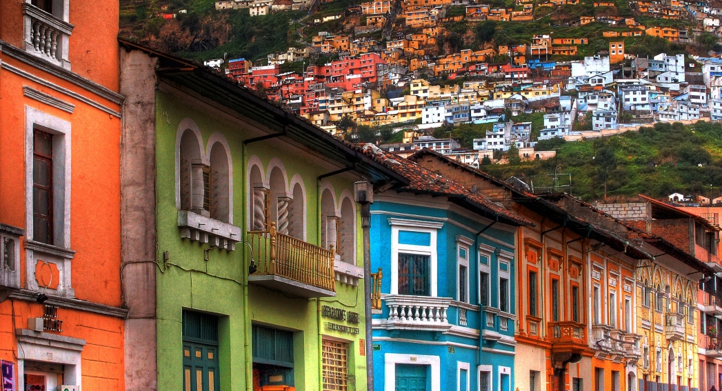 Мультикультурная столица Кито или очаровательные Галапагосские острова - это другие места, которые можно обнаружить во время выхода на пенсию в Эквадоре